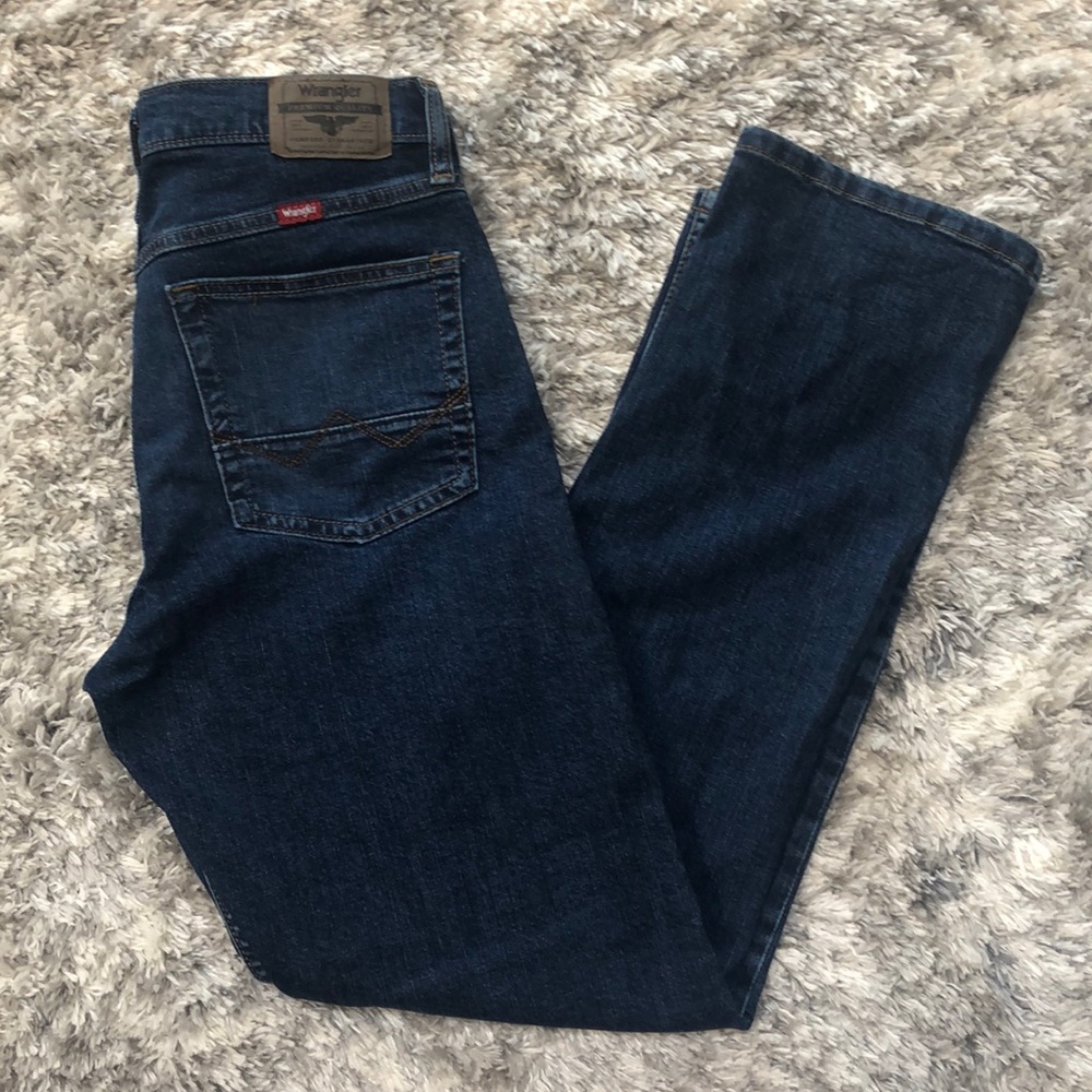 Wranglers Slim Straight Jeans
